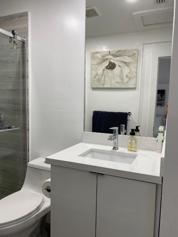 Cozy Modern In * Miami